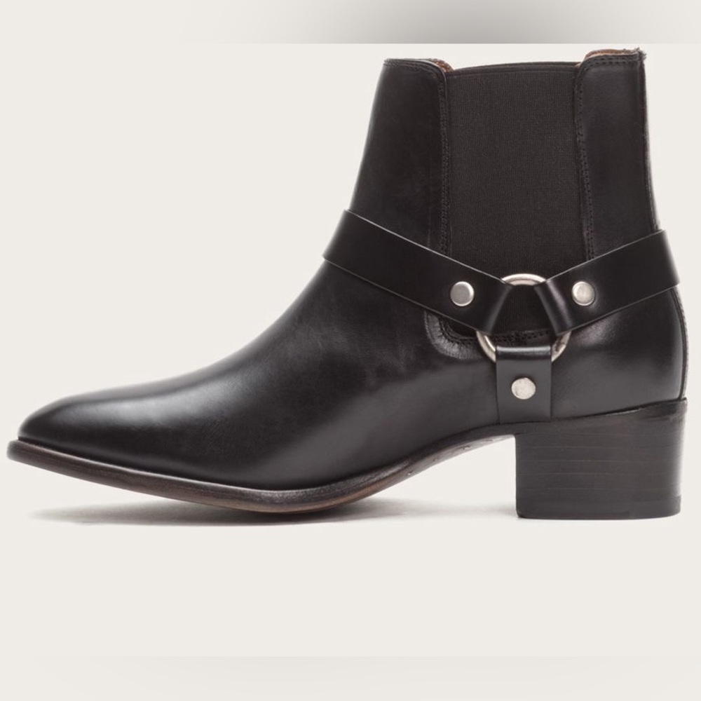 FRYE Dara Harness Chelsea boots 🏍️